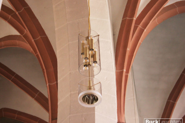 12450HR-LED -D50 cm H ca. 90 cm12 x LED je 7 W 806 Lumen 1 x breitstrahlenderReflektor LED 15 W1520 Lumen mundgeblasene Kristallglaszyl gesamte Lichtleistung der Leuchte ca. 12000