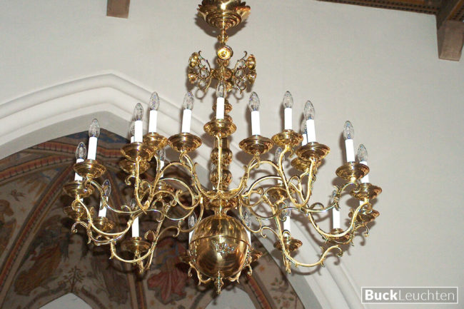 7_kirchengemeindevolmerdingsen-__leuchter_aus_der_zeit_des_historismus____________(ausgehendes_19._jahrhundert)_komplett_restauriert_messing_hochglanz_poliert