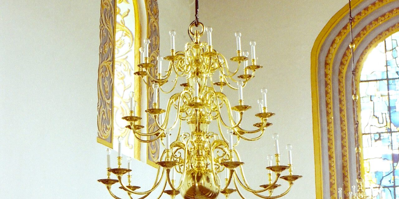 9_15_30-_flamischer_barockleuchter_30_arme_in_3_kranzen_d_ca._160_cm_h_ca._158_cm_messingguss_hochglanz_poliert