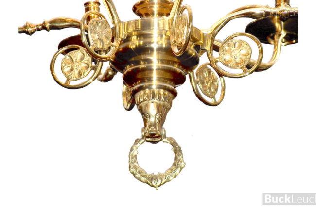 9_32_12_-renaissance_detail_doppelter_lowenkopf_mit_zierspange_messingguss_hochglanz_polier