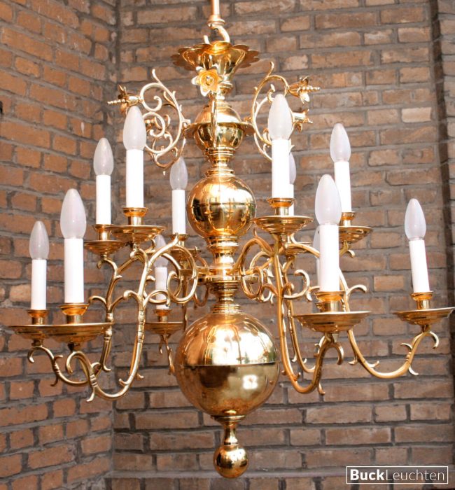 9_61_12-_berlinerleuchter_historismus_d_ca.77_cm_h_ca._74_cm__12_x_e14_6_arme_wie_bei_den_vorbildern_messingguss_mittelsaule_messing_gedruckt_hochglanz_polie
