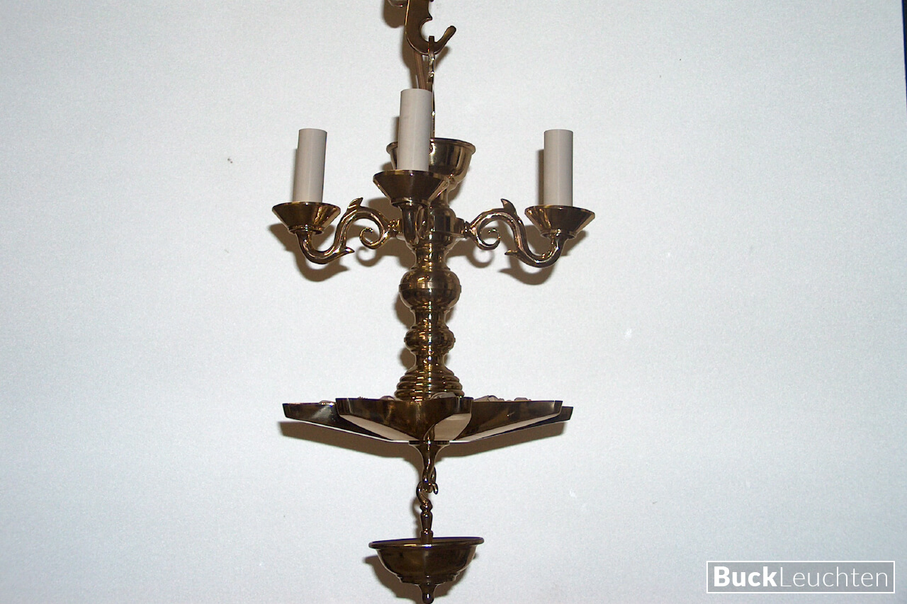 Historismusleuchter restauriert mit Ratschenaufhängung